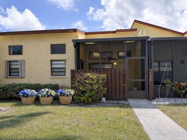 1720 W Sanderling Lane, Unit 3, Fort Pierce, FL 34982