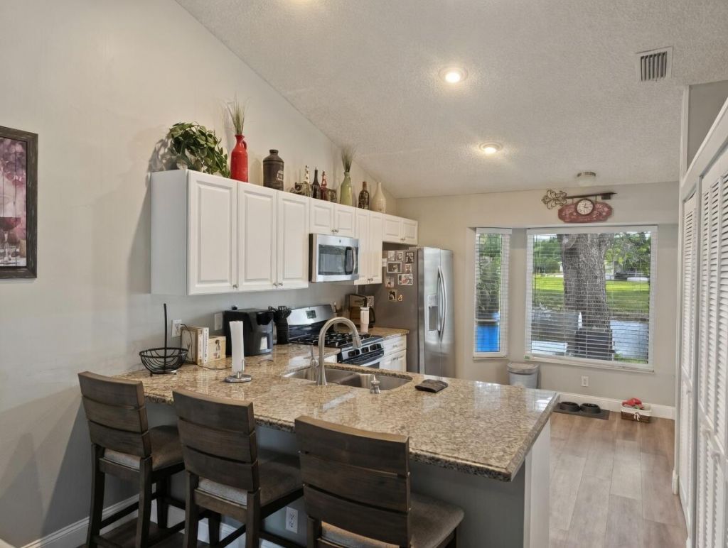 1264 Waterway Cove Drive, Wellington, FL 33414 Photo