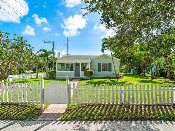 145 N Swinton Avenue, Delray Beach, FL 33444