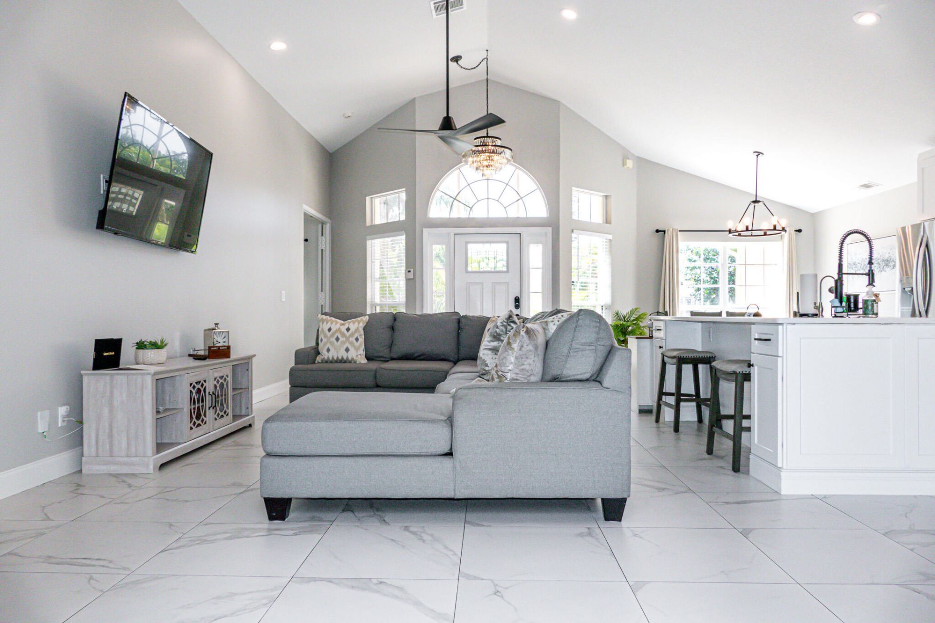 3502 SE Hyde Circle, Port Saint Lucie, FL 34984 Photo