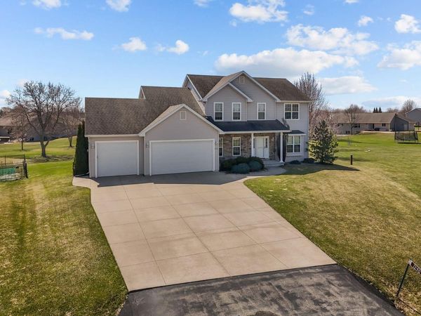 1290 Pemmican COURT, Neenah, WI 54956