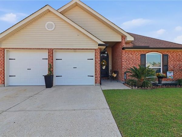 18 GRIGIO Loop, LaPlace, LA 70068