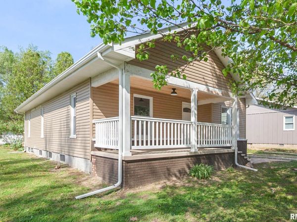 503 W REED Street, Benton, IL 62812