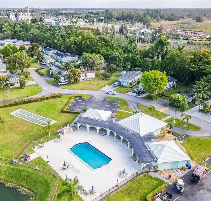 35250 SW 177th Ct, Unit 140, Homestead, FL 33034 Photo