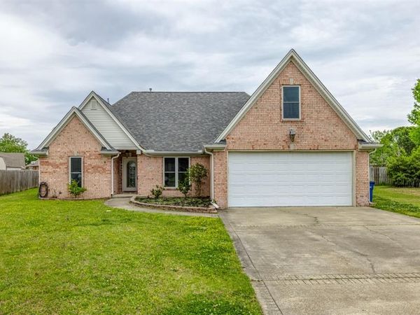 1409 Ashwood Circle, West Memphis, AR 72301
