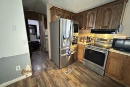 1212 Kingcrest Dr. photo 4