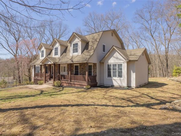 4 Cristin Court , Stony Point, NY 10980