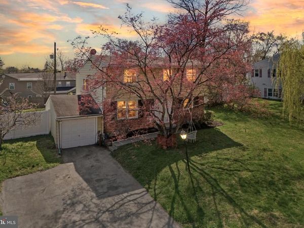 1590 DAWS ROAD, BLUE BELL, PA 19422