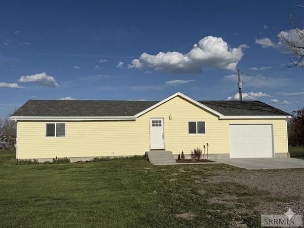330 W 300 N, BLACKFOOT, ID 83211