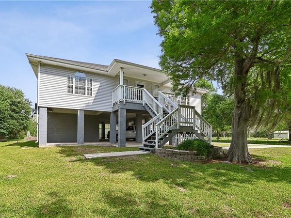 1115 FLORISSANT Highway, St Bernard, LA 70085