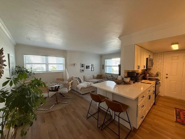 801 Meridian Ave, Unit 2D, Miami Beach, FL 33139