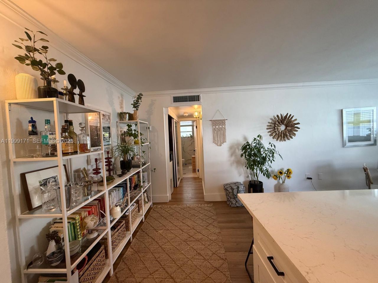801 Meridian Ave, Unit 2D, Miami Beach, FL 33139 Photo