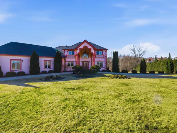 9 Falcon Lakes Drive , South Barrington, IL 60010