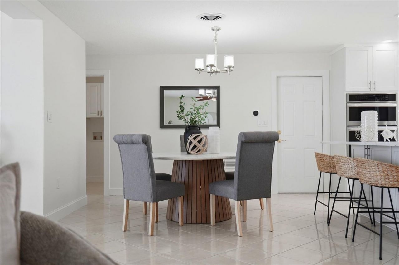 7172 S Shore Drive S, Saint Petersburg, FL 33707 Photo