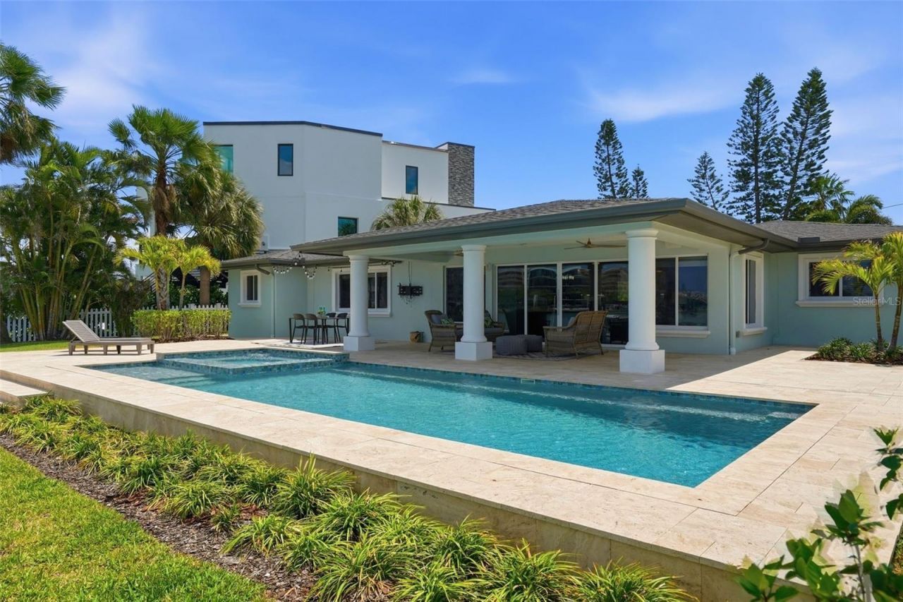 7172 S Shore Drive S, Saint Petersburg, FL 33707 Photo