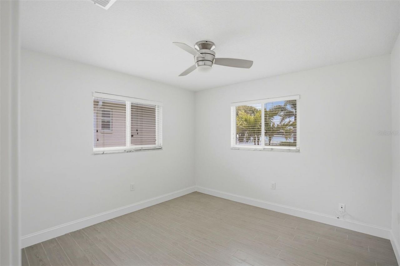 7172 S Shore Drive S, Saint Petersburg, FL 33707 Photo