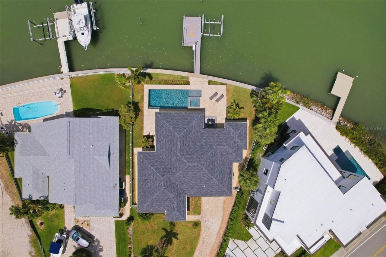 7172 S Shore Drive S, Saint Petersburg, FL 33707 Photo