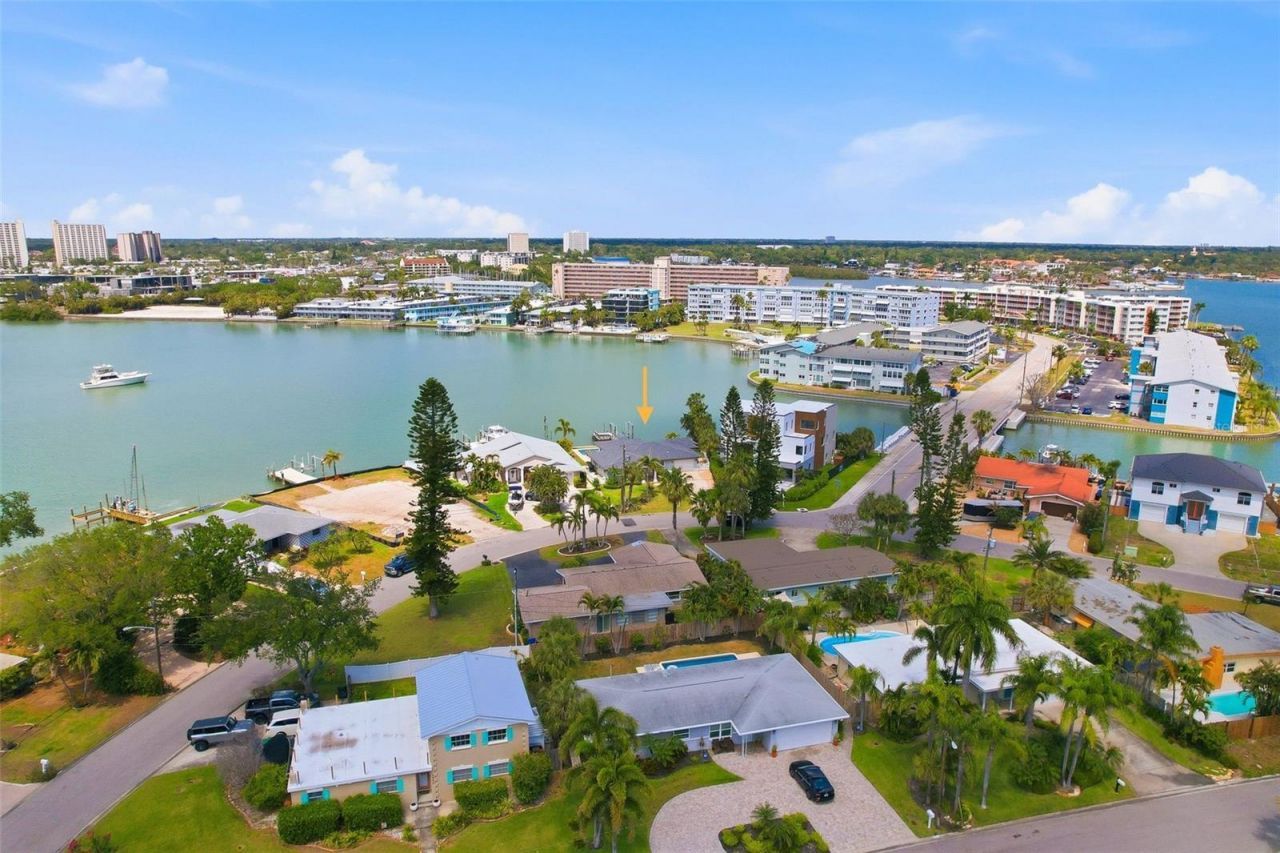 7172 S Shore Drive S, Saint Petersburg, FL 33707 Photo