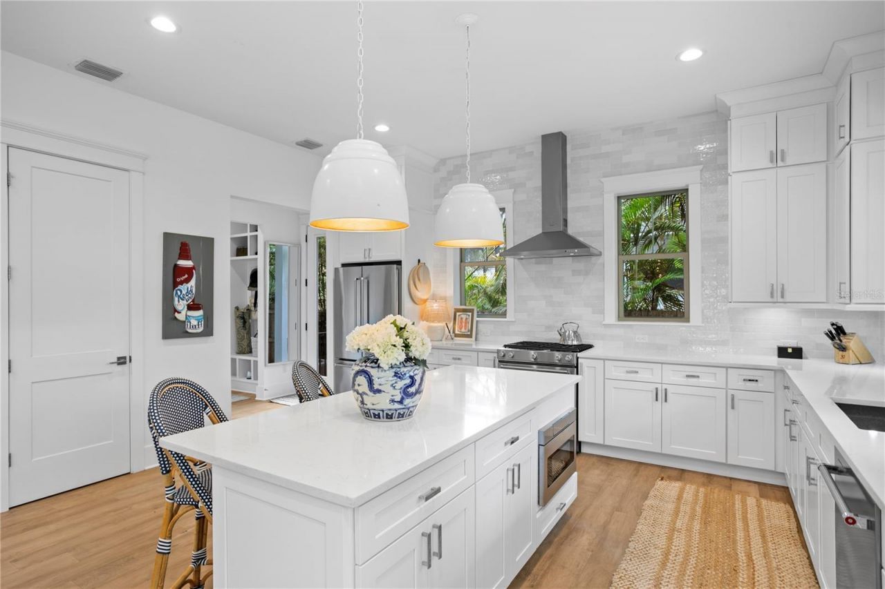 1109 18th Avenue N, Saint Petersburg, FL 33704 Photo