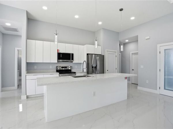 431 Palmyra AVE, LEHIGH ACRES, FL 33974