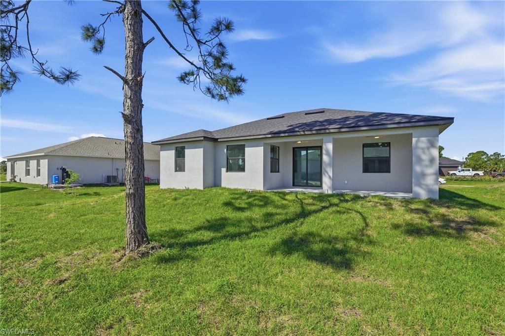 431 Palmyra Ave, Lehigh Acres, FL 33974 Photo