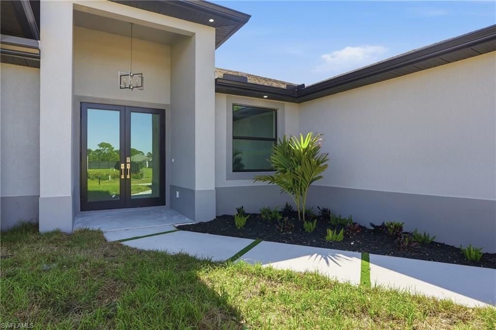 431 Palmyra Ave, Lehigh Acres, FL 33974 Photo