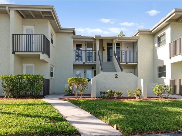 7400 College PKWY, Unit 2D, FORT MYERS, FL 33907