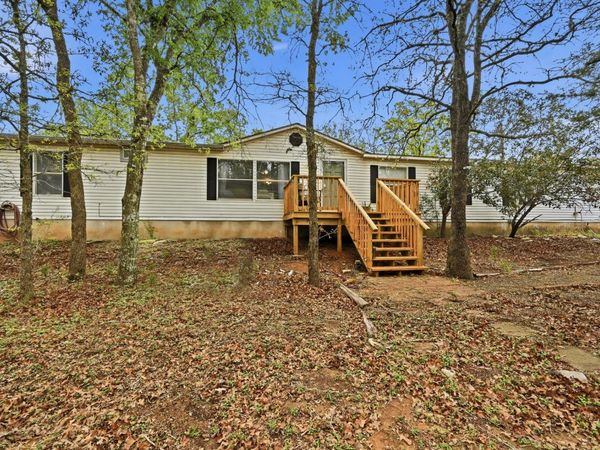 120 Green Mountain DR, Cedar Creek, TX 78612