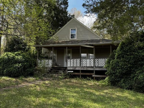 130 Stinnett Rd, Madisonville, TN 37354