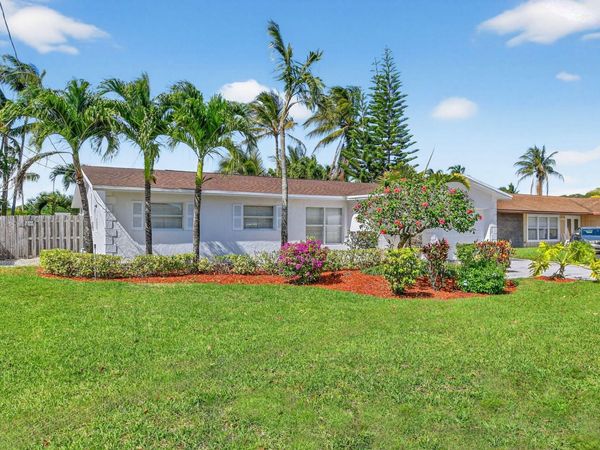 1037 SW 27th Avenue, Boynton Beach, FL 33426