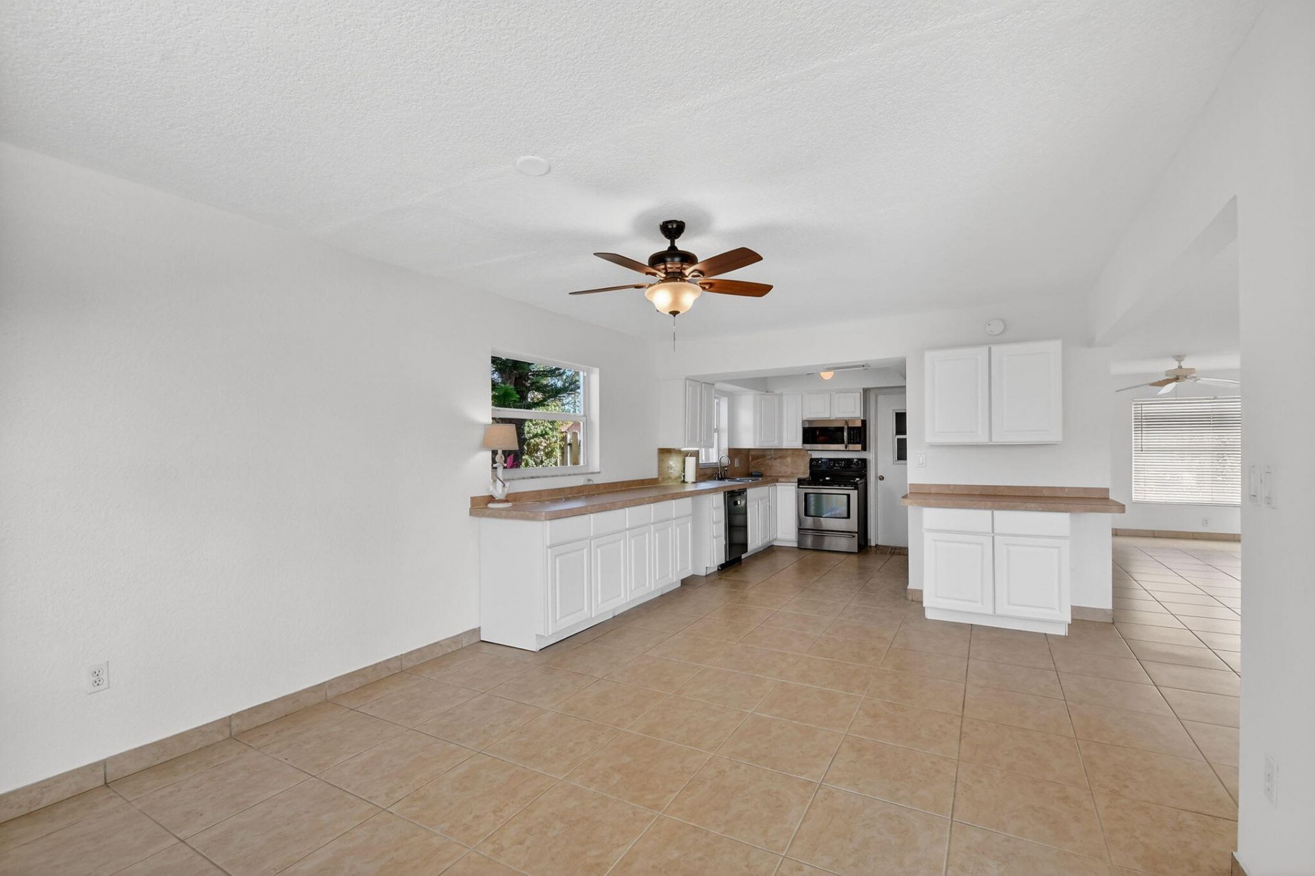 1037 SW 27th Avenue, Boynton Beach, FL 33426 Photo