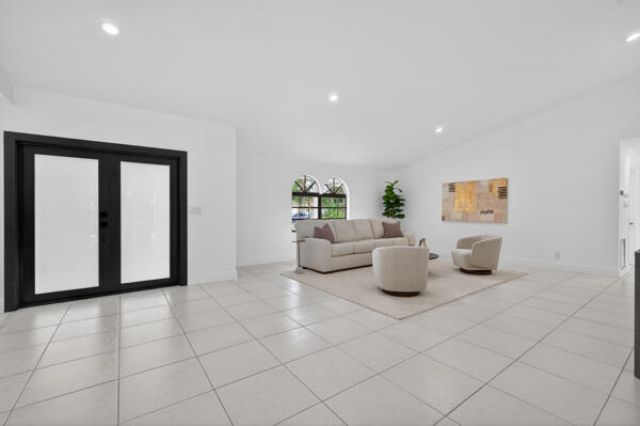 5510 W Castlegate Avenue, Davie, FL 33331 Photo