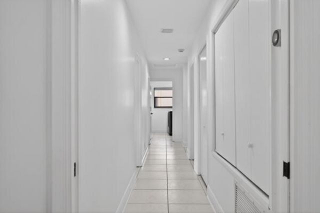 5510 W Castlegate Avenue, Davie, FL 33331 Photo