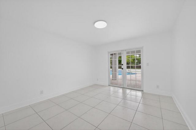 5510 W Castlegate Avenue, Davie, FL 33331 Photo