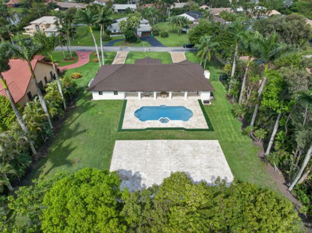 5510 W Castlegate Avenue, Davie, FL 33331 Photo