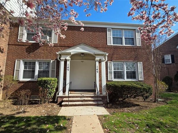 145 River Drive, ELMWOOD PARK, NJ 07407