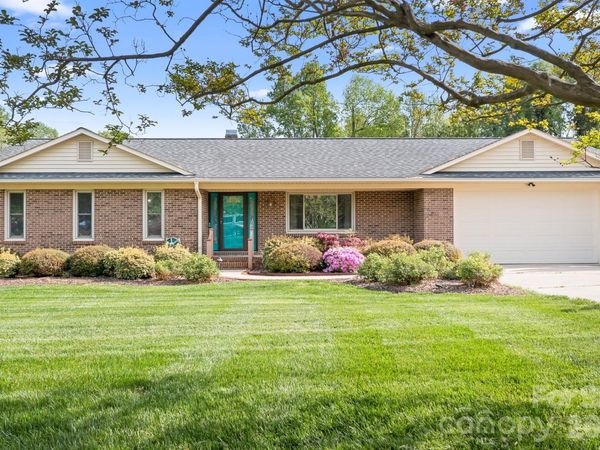 676 Sunridge Drive, Lincolnton, NC 28092