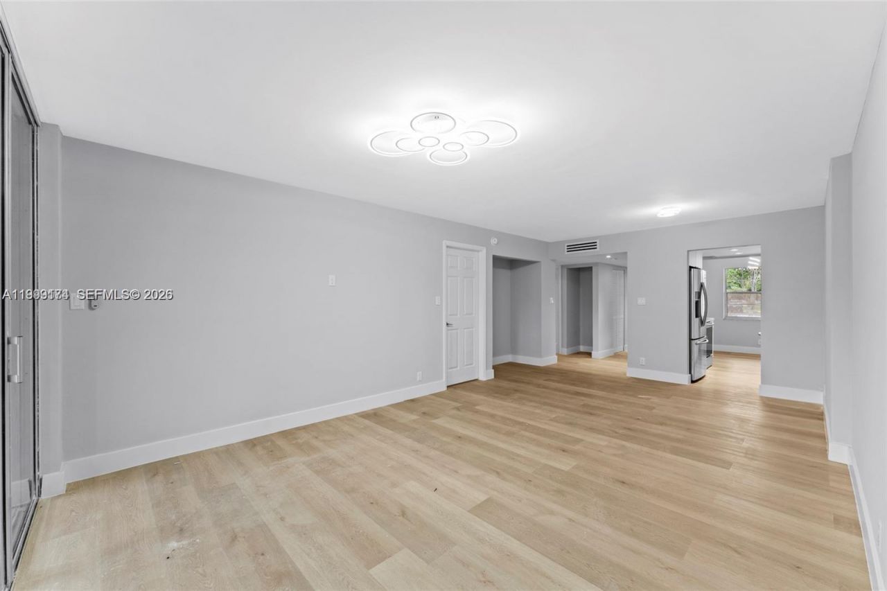 3141 NW 47th Ter, Unit 121, Lauderdale Lakes, FL 33319 Photo