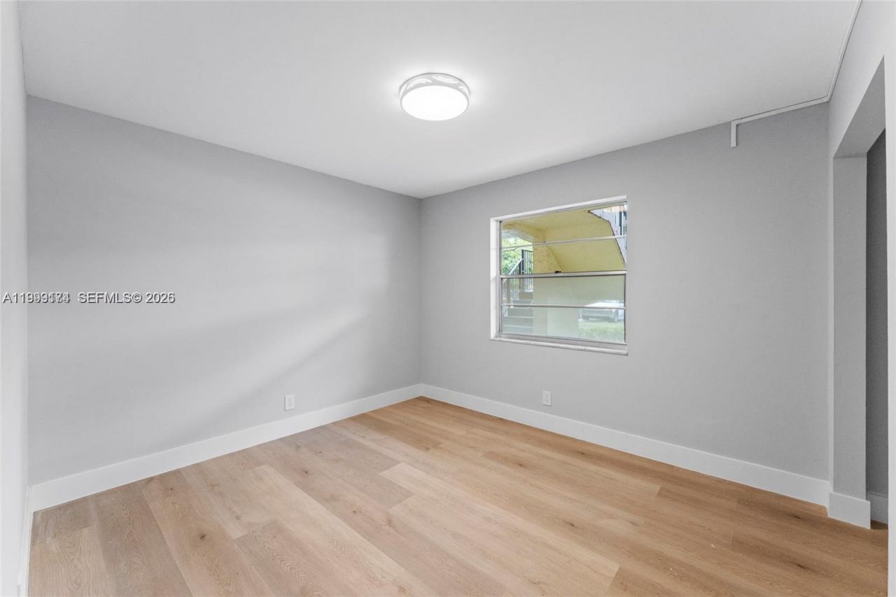 3141 NW 47th Ter, Unit 121, Lauderdale Lakes, FL 33319 Photo