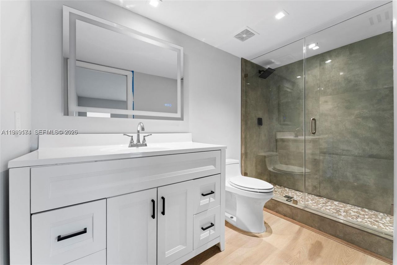 3141 NW 47th Ter, Unit 121, Lauderdale Lakes, FL 33319 Photo