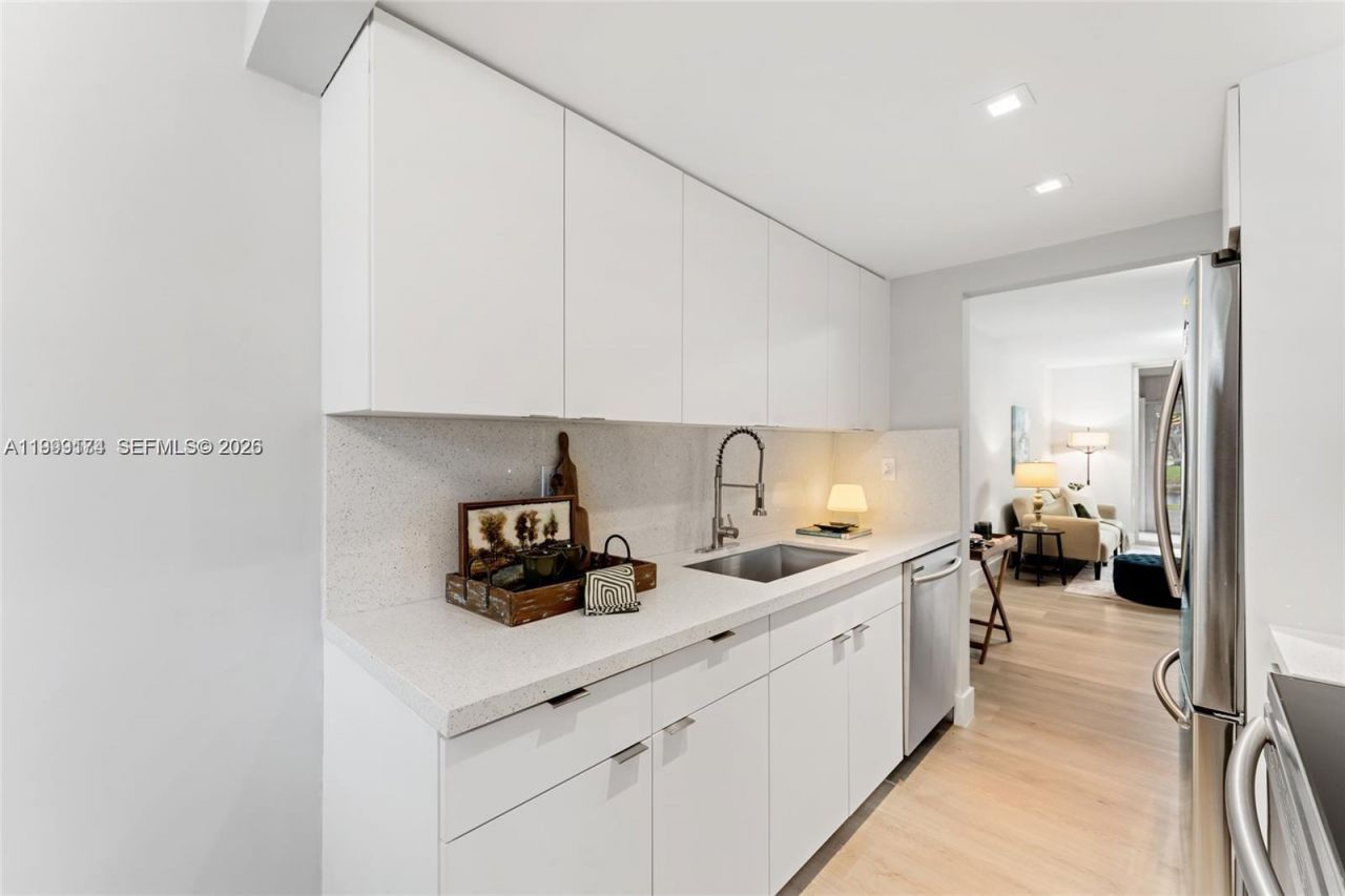 3141 NW 47th Ter, Unit 121, Lauderdale Lakes, FL 33319 Photo