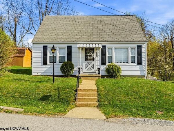 110 E Smith Street, Bridgeport, WV 26330