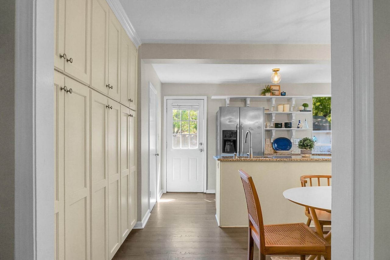 1010 Bradford Avenue Photo 10