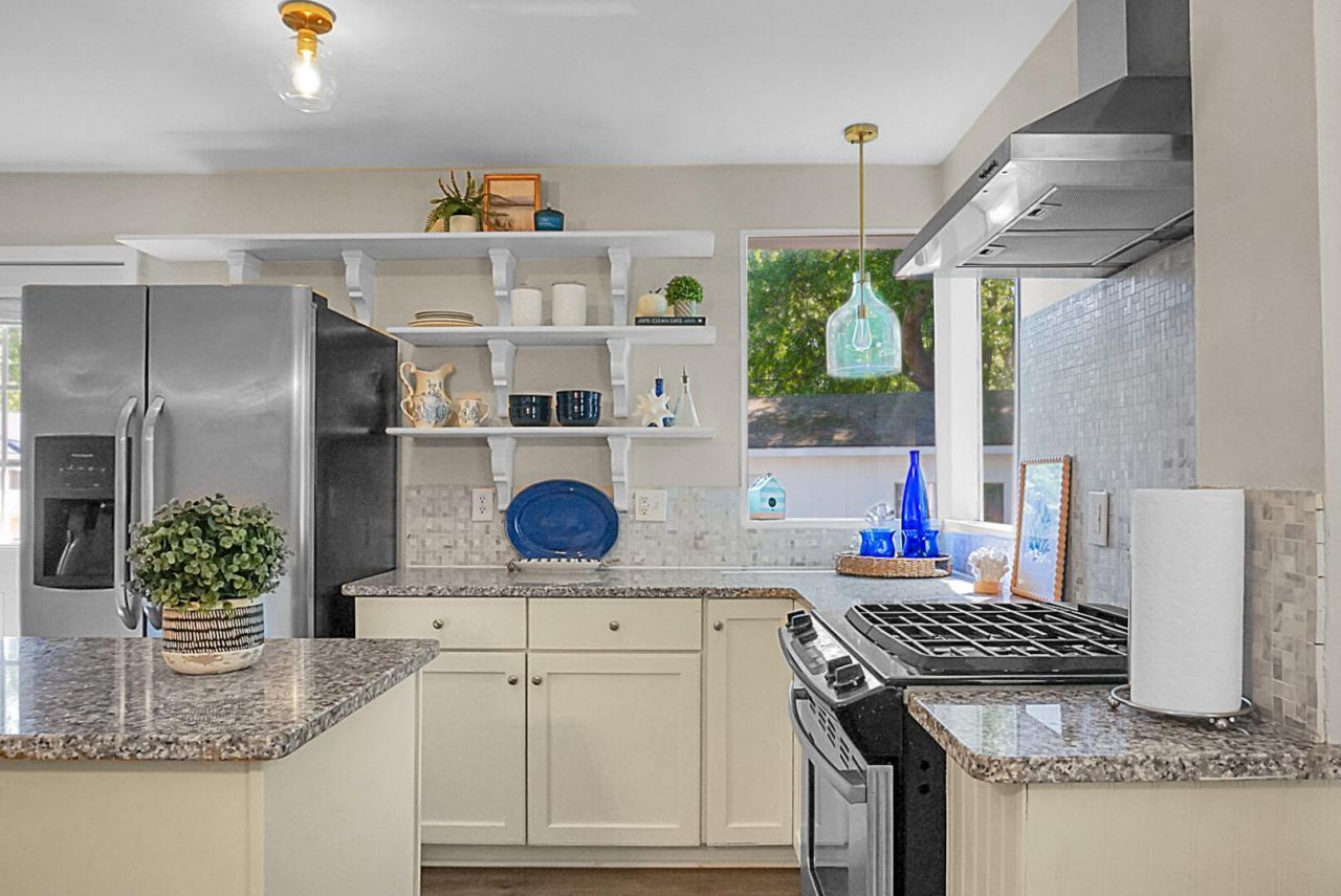 1010 Bradford Avenue Photo 12