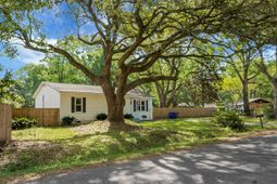 1010 Bradford Avenue photo 4