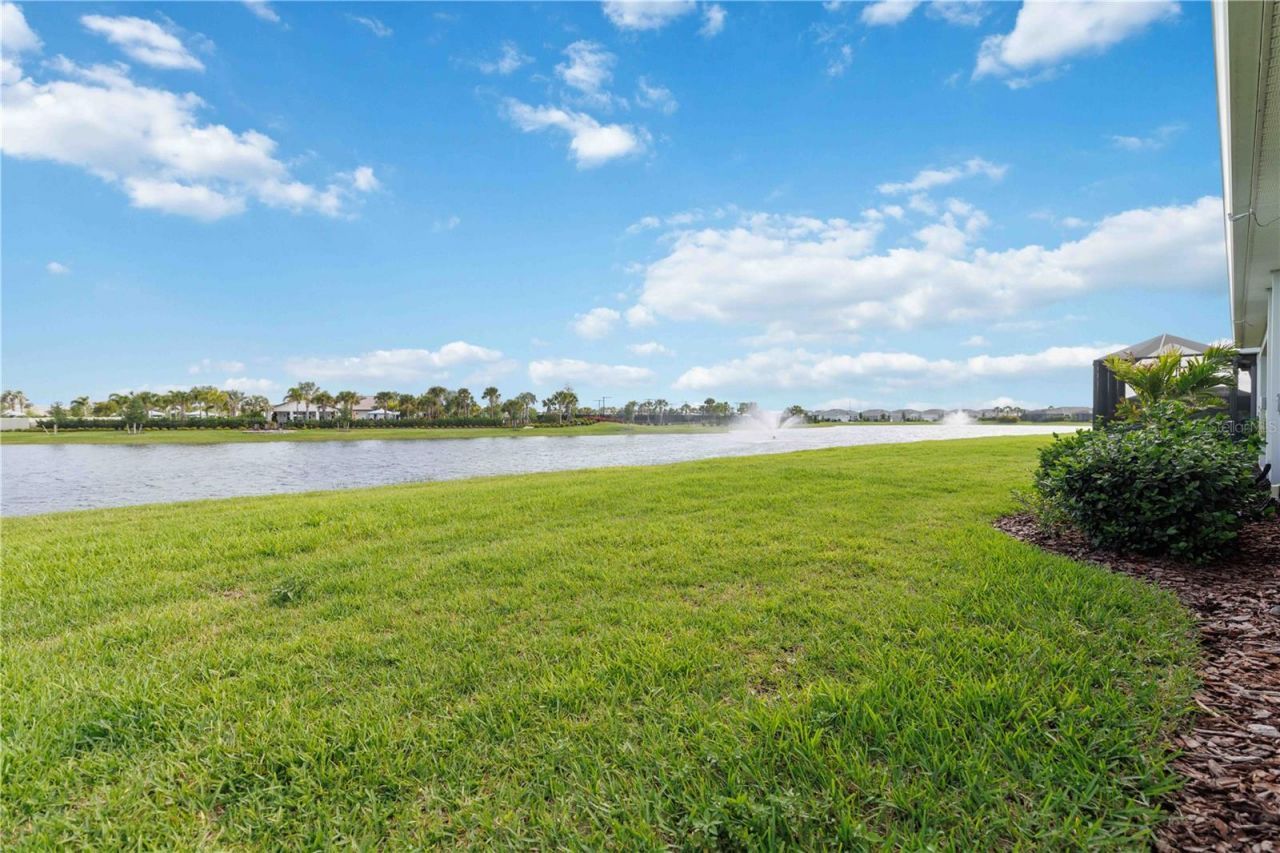 17817 Pastureland Avenue, Lakewood Ranch, FL 34211 Photo