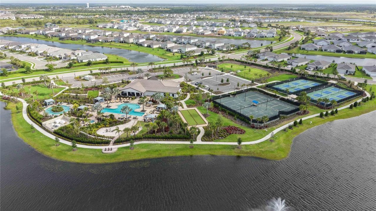 17817 Pastureland Avenue, Lakewood Ranch, FL 34211 Photo