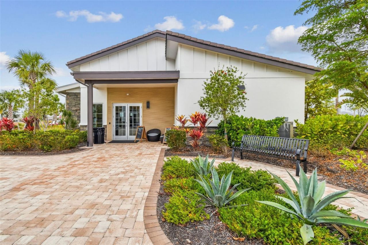 17817 Pastureland Avenue, Lakewood Ranch, FL 34211 Photo
