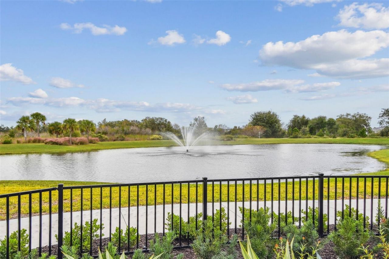 17817 Pastureland Avenue, Lakewood Ranch, FL 34211 Photo