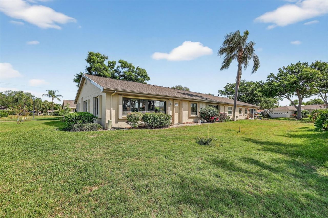 2322 Lancaster Drive , Sun City Center, FL 33573 Photo